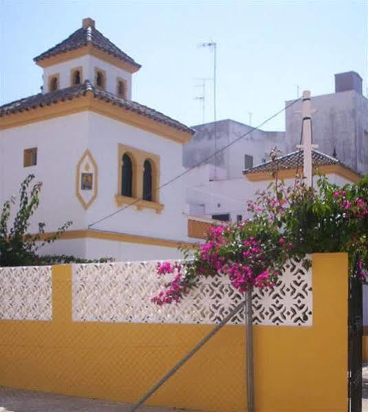 Hostal Villa Mercedes Чипиона Экстерьер фото