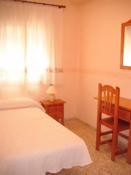 Hostal Villa Mercedes Чипиона Экстерьер фото