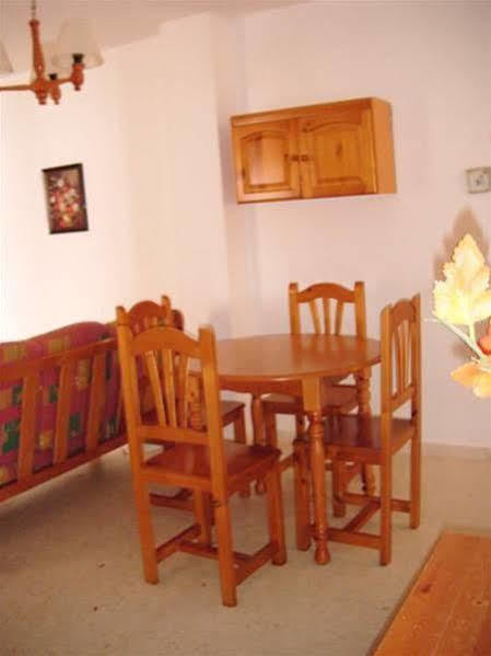 Hostal Villa Mercedes Чипиона Экстерьер фото